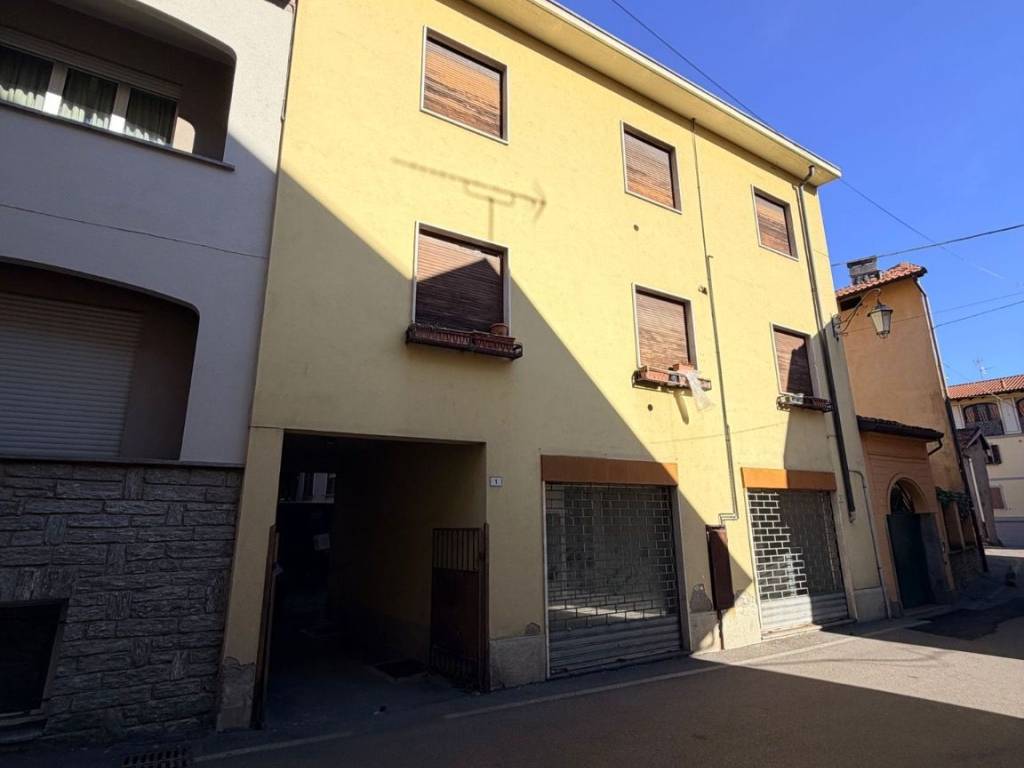 appartamento in vendita a Marchirolo