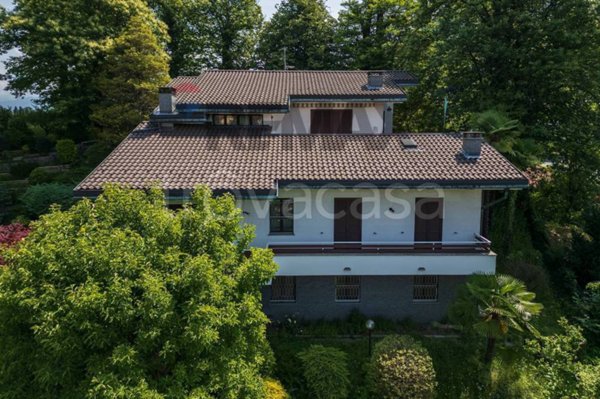 casa indipendente in vendita a Marchirolo
