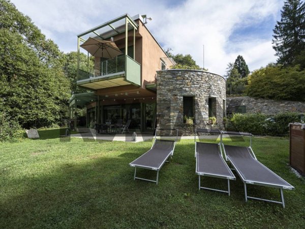 casa indipendente in vendita a Marchirolo