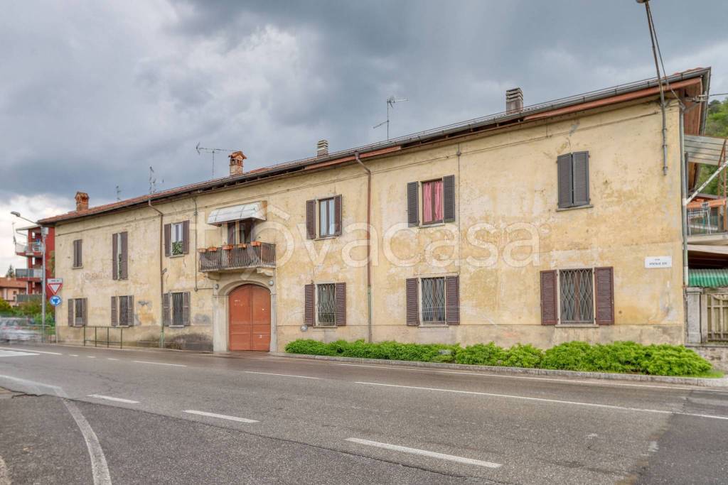 appartamento in vendita a Marchirolo