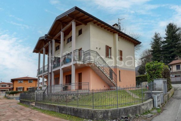 appartamento in vendita a Marchirolo