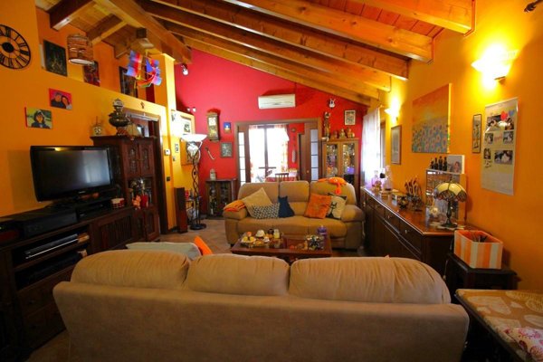 appartamento in vendita a Marnate in zona Nizzolina