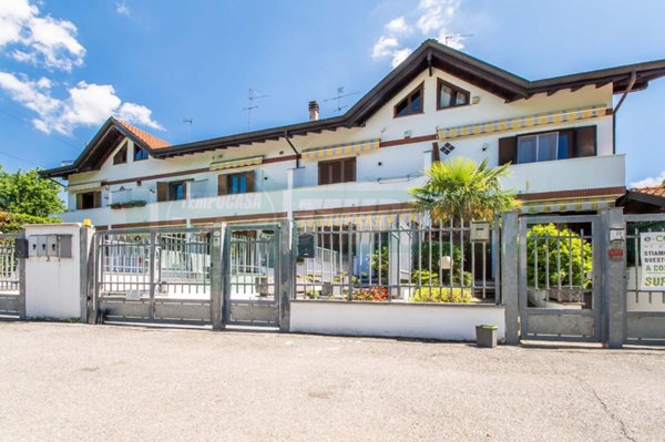 casa indipendente in vendita a Marnate