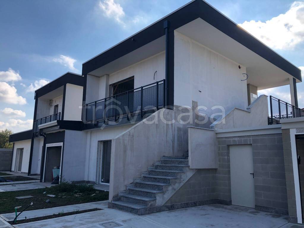 appartamento in vendita a Marnate in zona Nizzolina