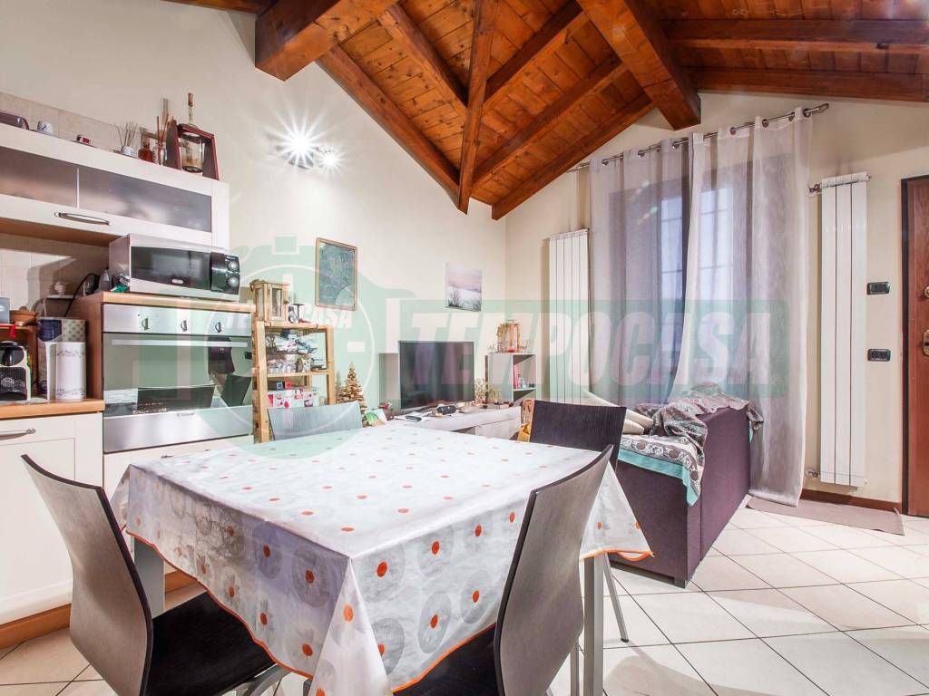 appartamento in vendita a Marnate