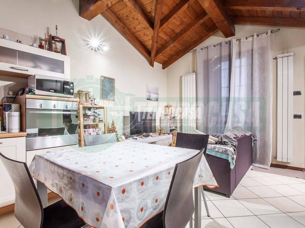 appartamento in vendita a Marnate