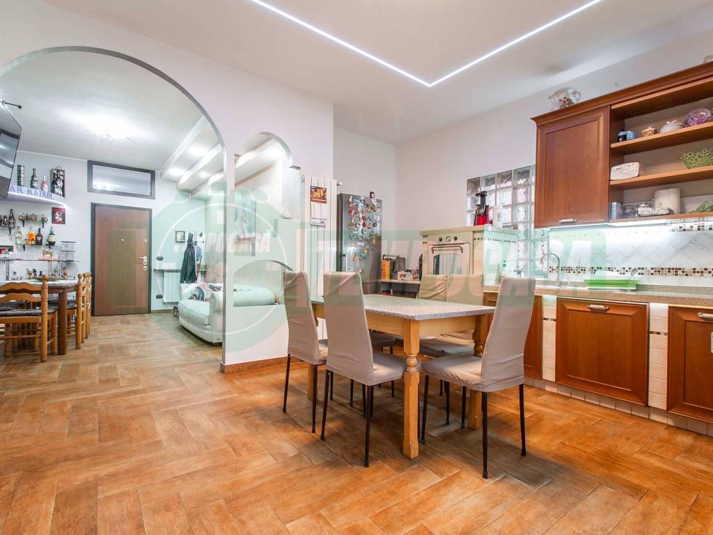 casa indipendente in vendita a Marnate