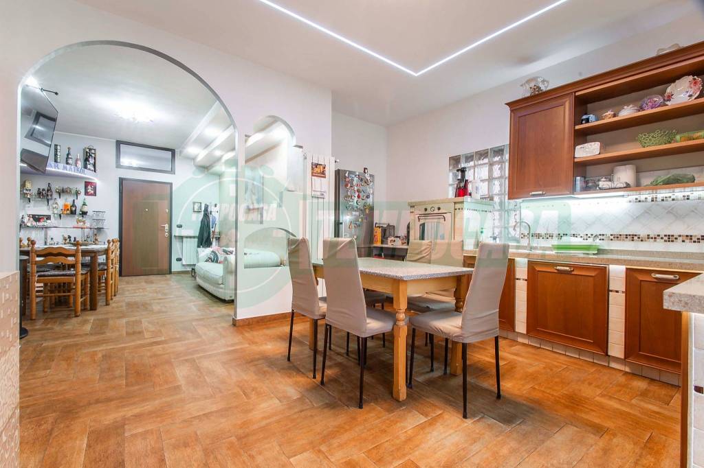 casa indipendente in vendita a Marnate