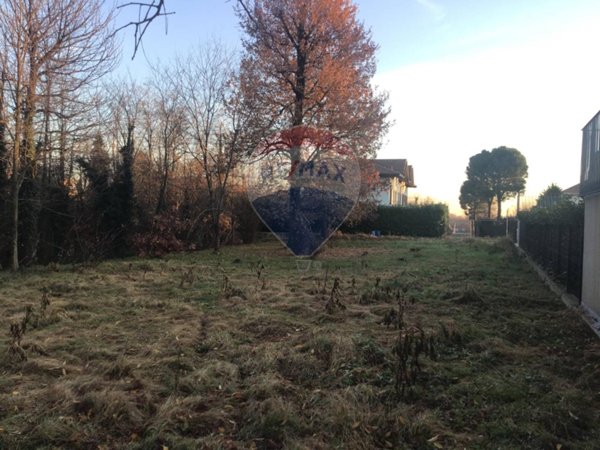 terreno edificabile in vendita a Marnate