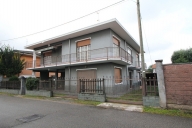 casa indipendente in vendita a Marnate in zona Nizzolina