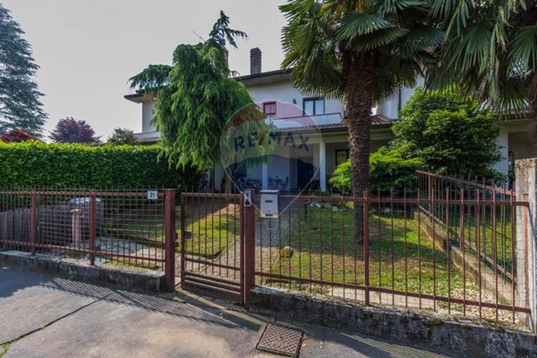 casa indipendente in vendita a Marnate