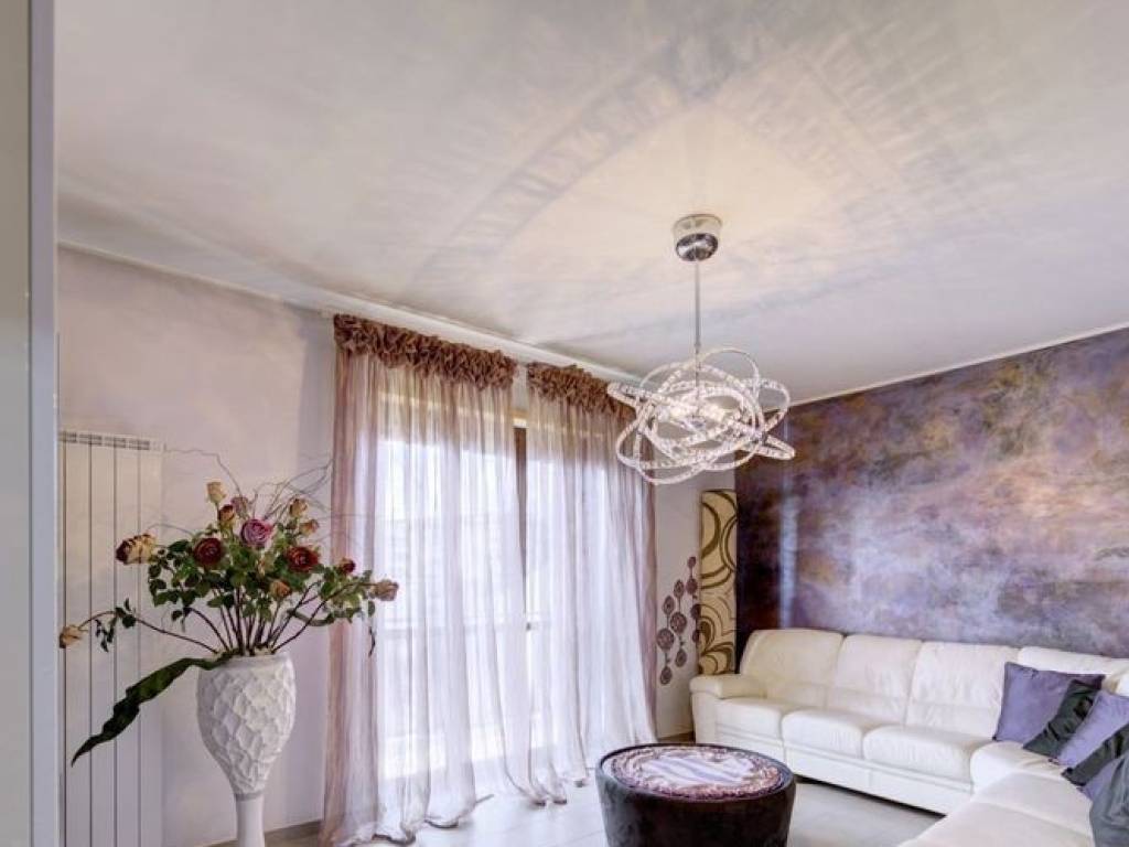 casa indipendente in vendita a Marnate