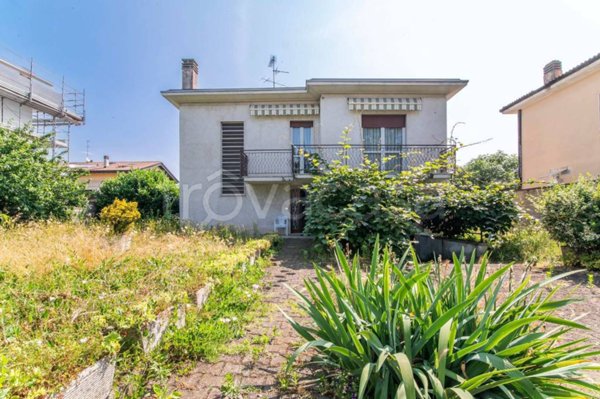 casa indipendente in vendita a Marnate
