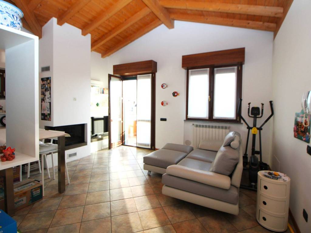 appartamento in vendita a Marnate