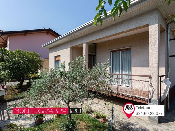 casa indipendente in vendita a Marnate