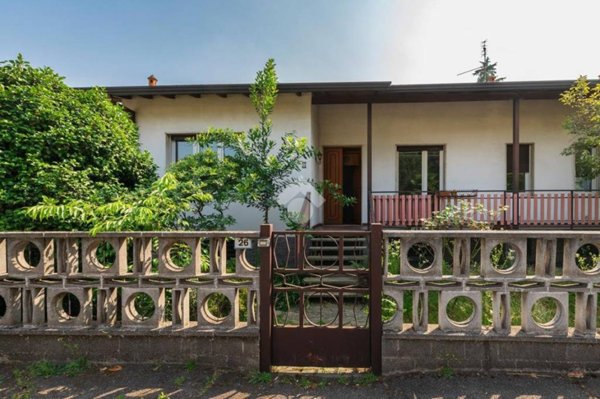 casa indipendente in vendita a Marnate