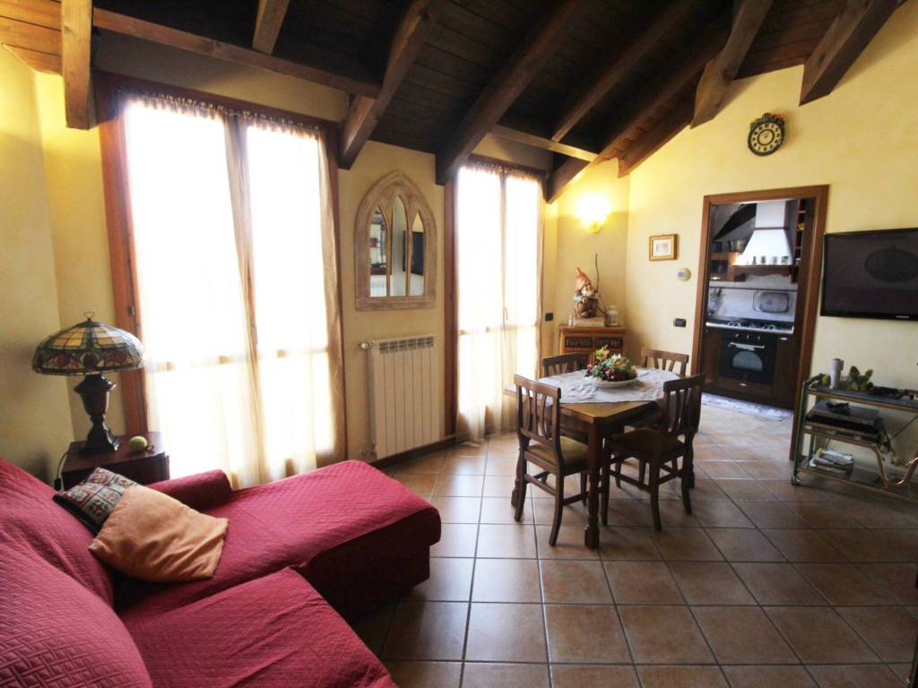 appartamento in vendita a Marnate