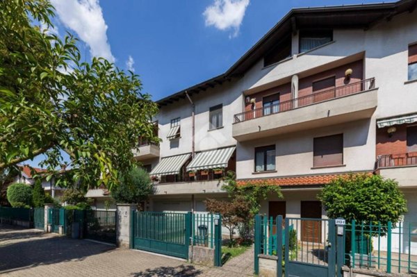 casa indipendente in vendita a Marnate