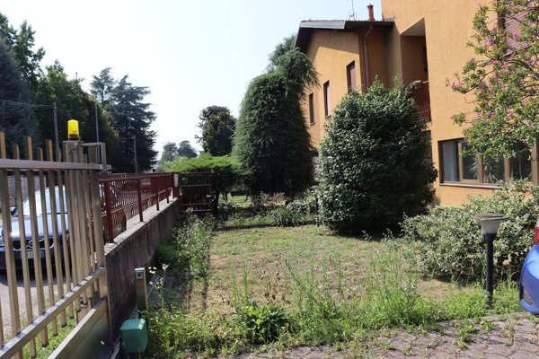 casa indipendente in vendita a Marnate