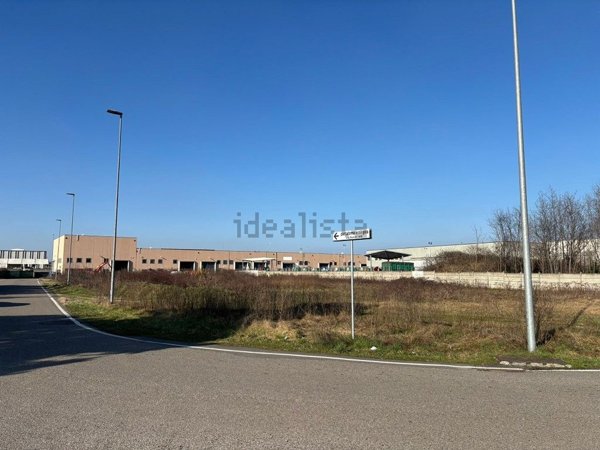 terreno edificabile in vendita a Marnate