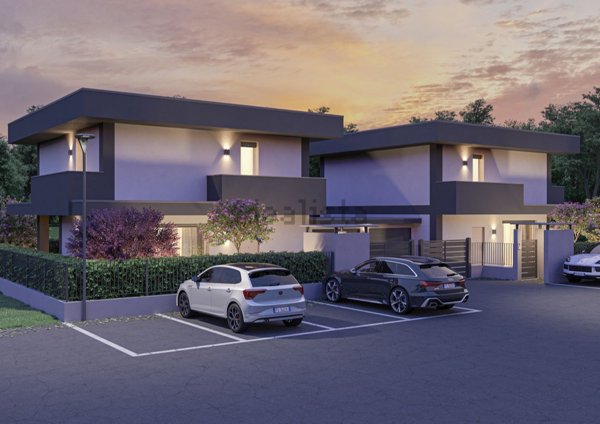 casa indipendente in vendita a Marnate