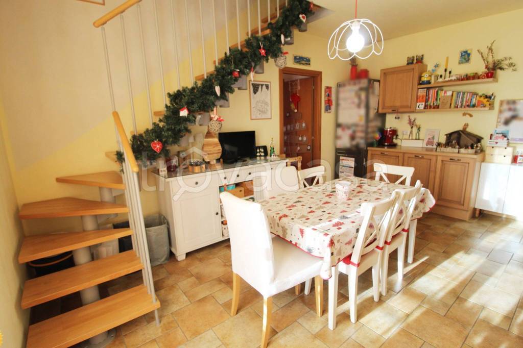 appartamento in vendita a Marnate