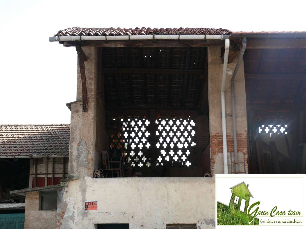 casa indipendente in vendita a Marnate in zona Nizzolina