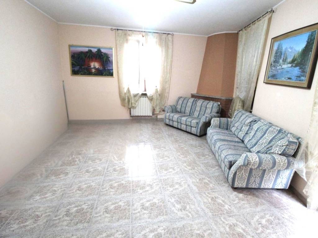 appartamento in vendita a Marnate