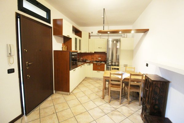 appartamento in vendita a Marnate in zona Nizzolina