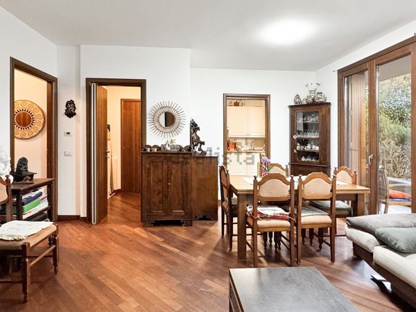 appartamento in vendita a Marnate in zona Nizzolina