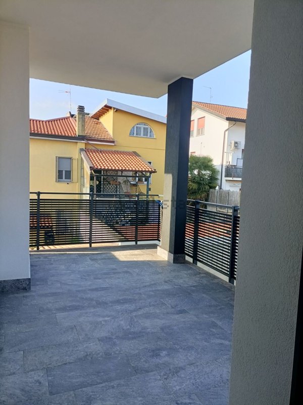 appartamento in vendita a Marnate in zona Nizzolina