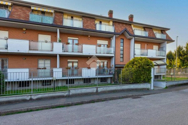 appartamento in vendita a Marnate in zona Nizzolina