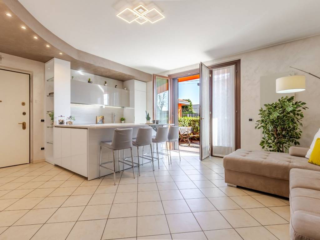 appartamento in vendita a Marnate