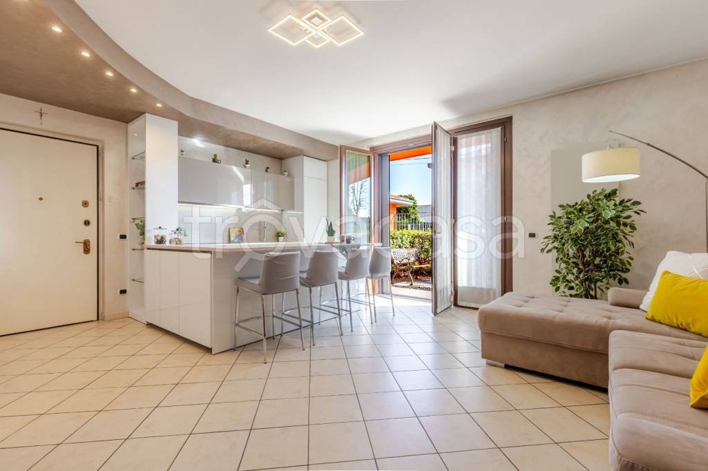 appartamento in vendita a Marnate