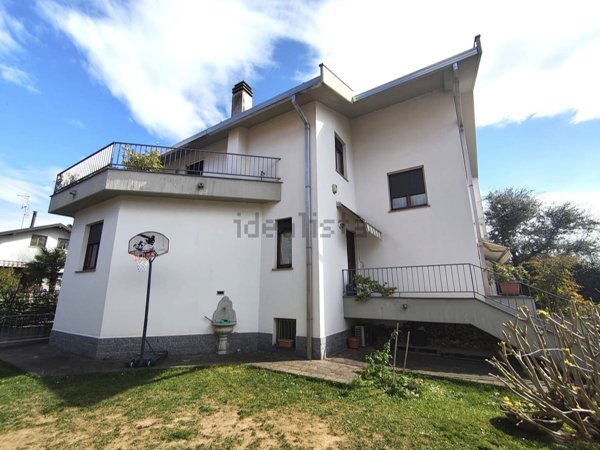 casa indipendente in vendita a Marnate
