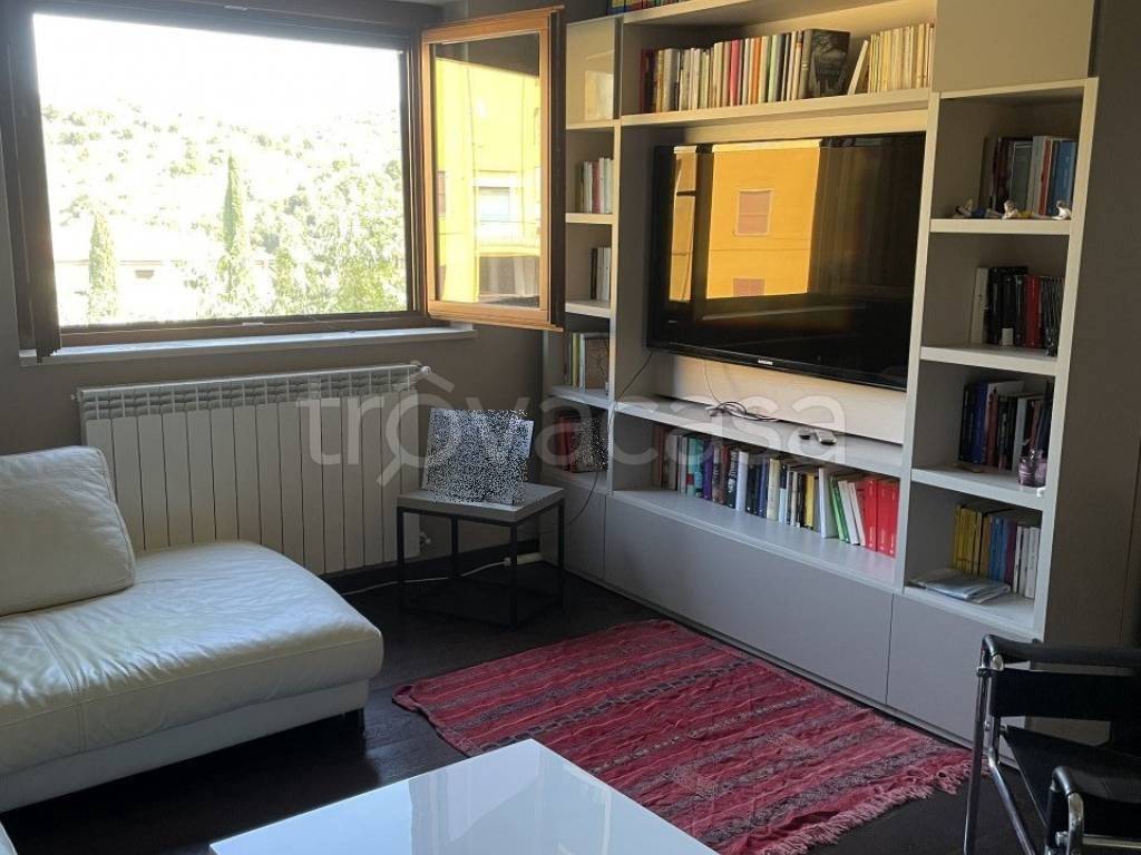 appartamento in vendita a Marnate in zona Nizzolina