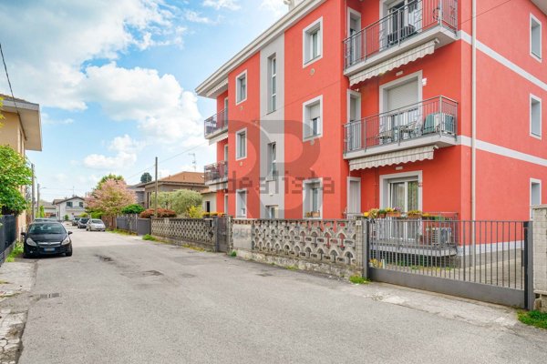 appartamento in vendita a Marnate