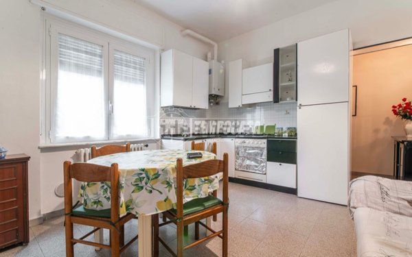 appartamento in vendita a Marnate in zona Nizzolina
