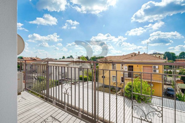 appartamento in vendita a Marnate in zona Nizzolina