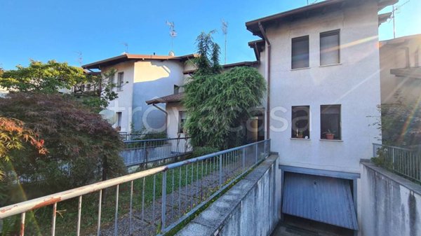 casa indipendente in vendita a Marnate in zona Nizzolina