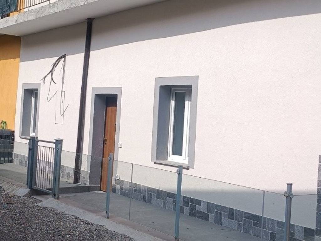 appartamento in vendita a Marnate in zona Nizzolina