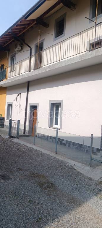 appartamento in vendita a Marnate in zona Nizzolina