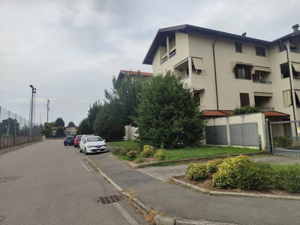 appartamento in vendita a Marnate in zona Nizzolina
