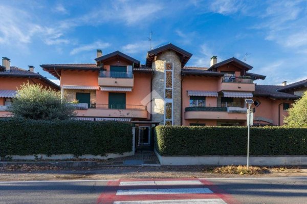 appartamento in vendita a Marnate in zona Nizzolina