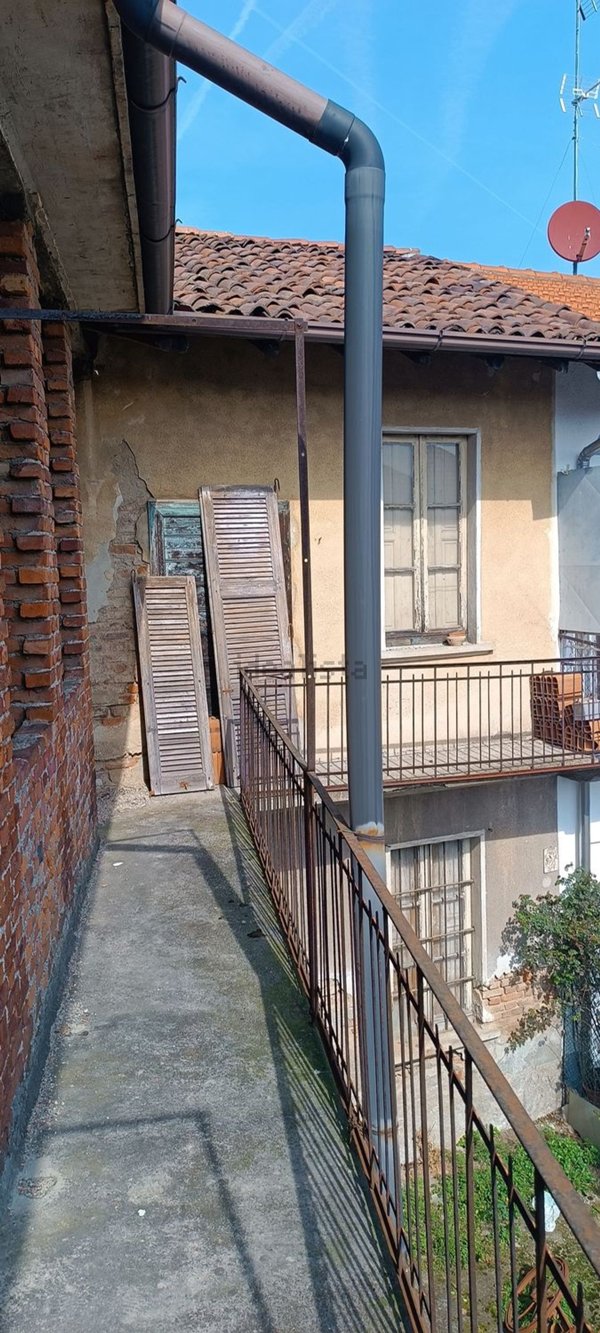 casa indipendente in vendita a Marnate