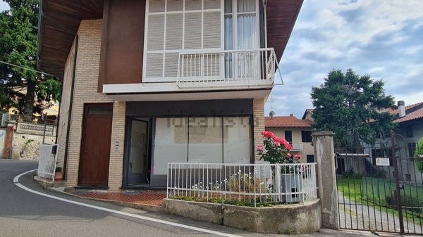 appartamento in vendita a Mercallo