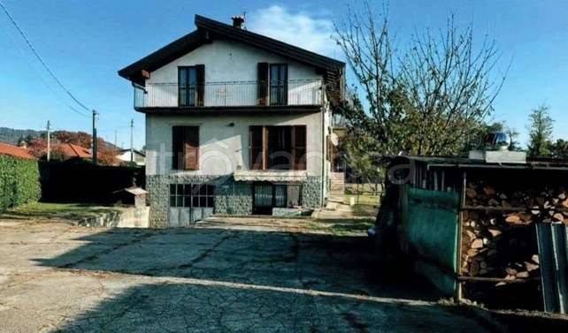 casa indipendente in vendita a Mercallo
