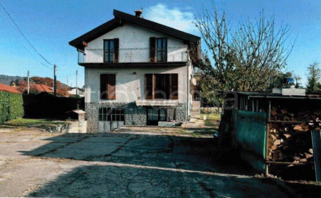 appartamento in vendita a Mercallo