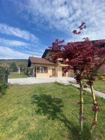 appartamento in vendita a Mercallo