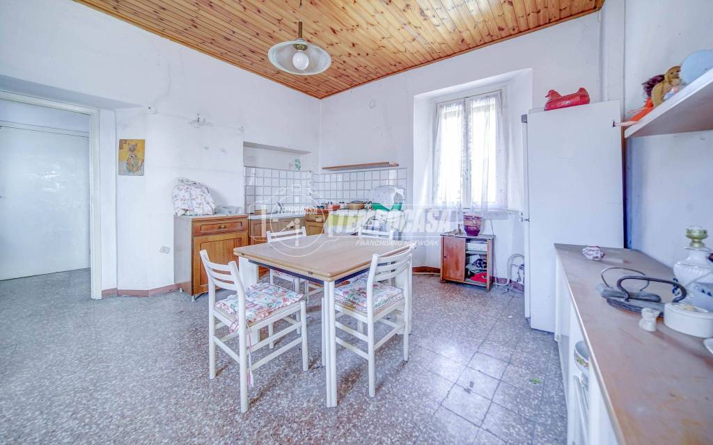 appartamento in vendita a Mercallo